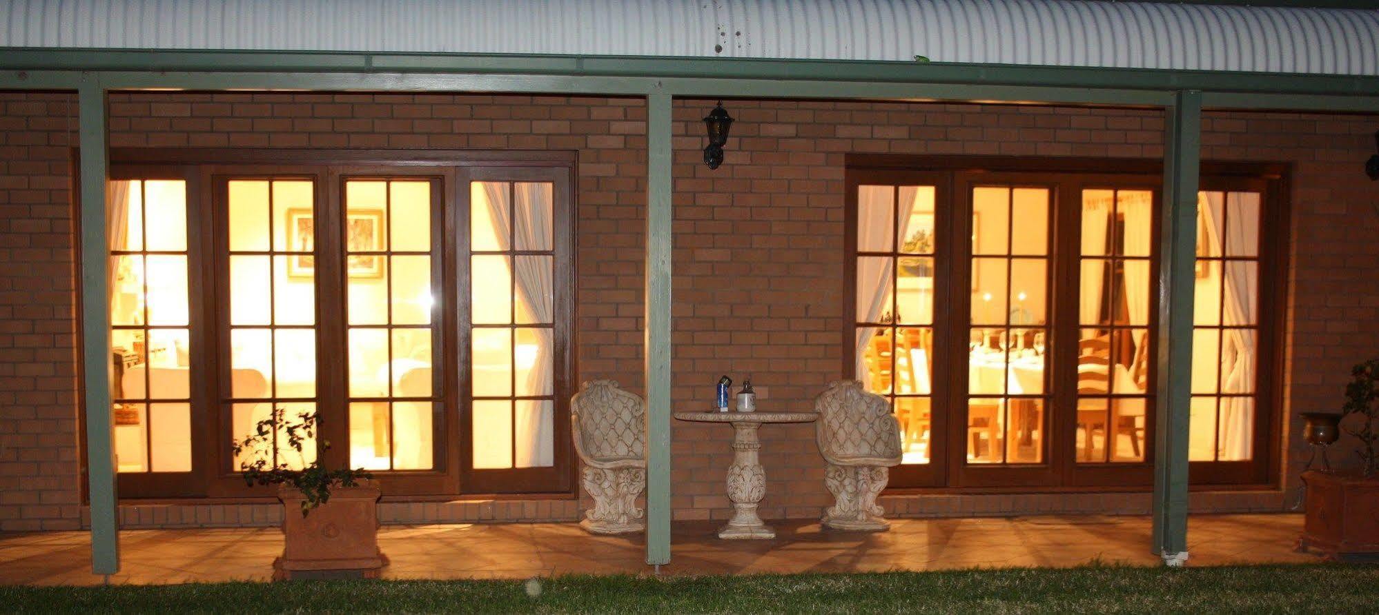 Strathearn Park Lodge Scone Buitenkant foto